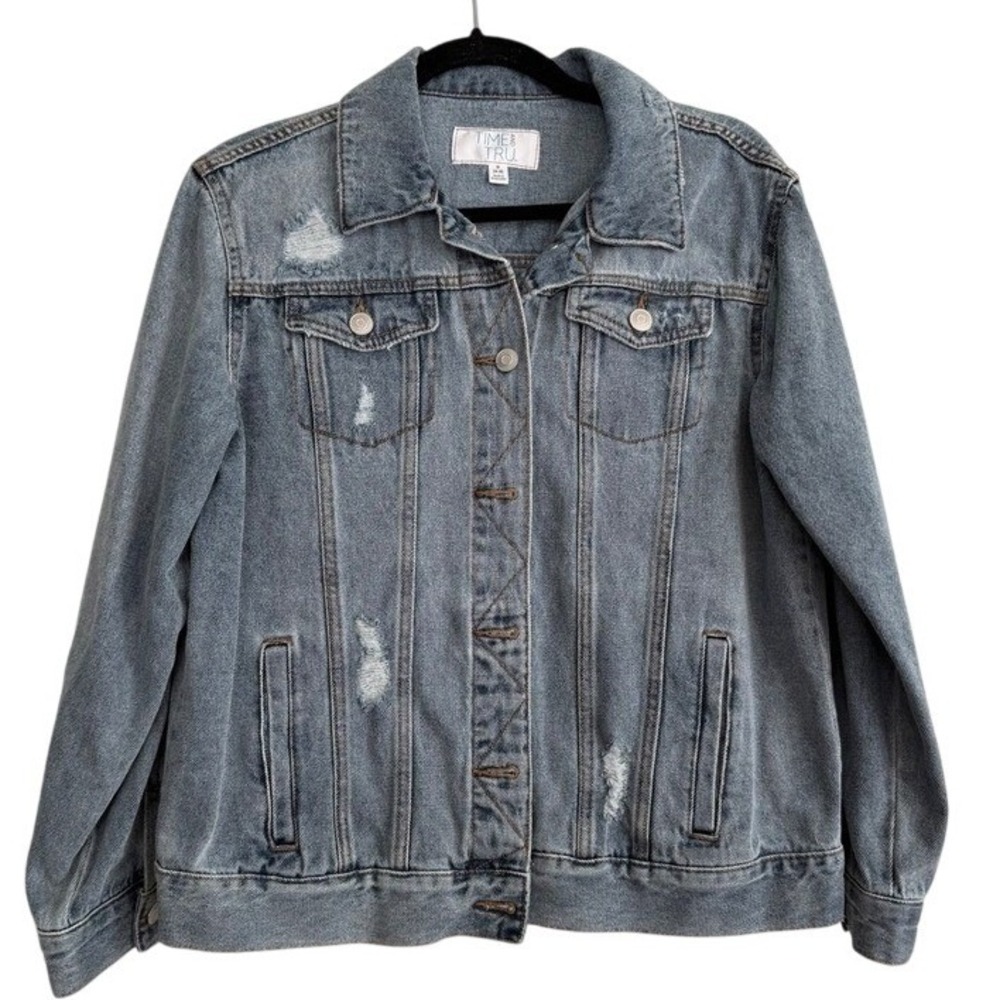 Time and Tru Womens Size Small 4 6 Light Wash Distressed Blue Denim Jean Jacket